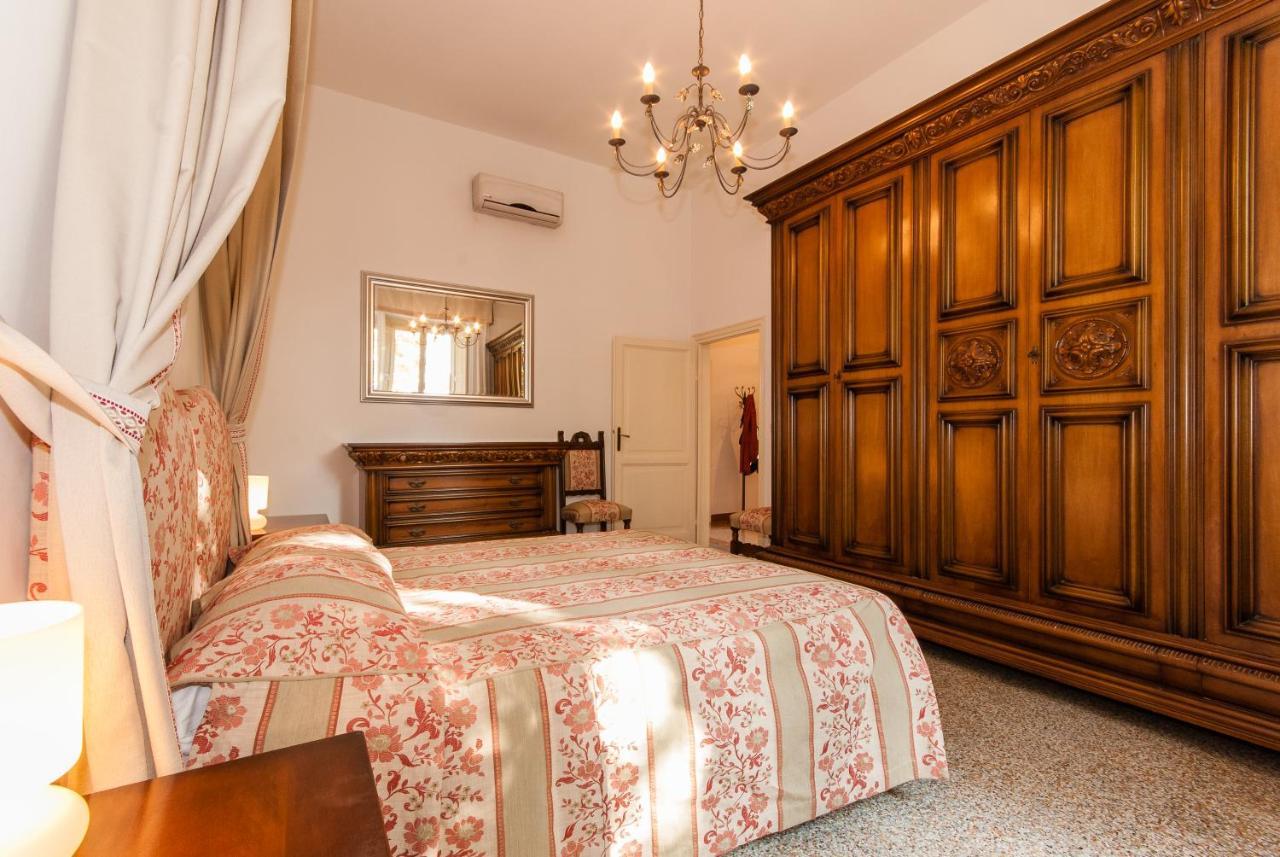 Oltrarno Apartments Флоренція Екстер'єр фото